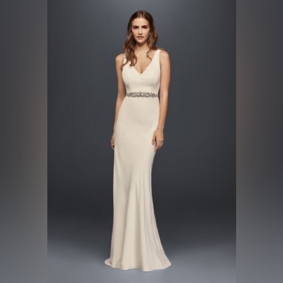 Stunning Bridal Gown - Picture 1 of 10